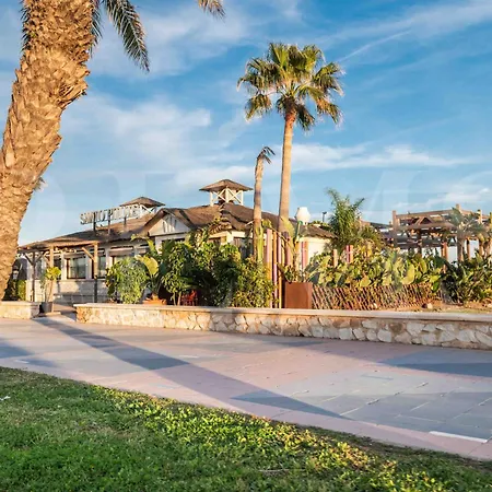 Villa Premium With Private Pool & Garden By Rems