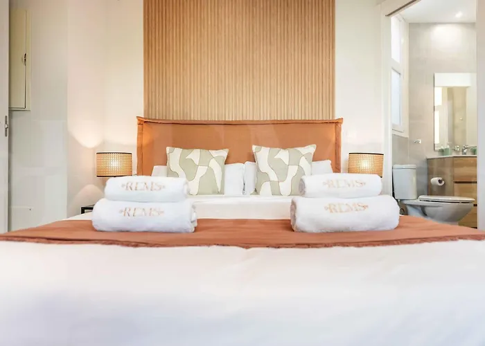 Villa Premium With Private Pool & Garden By Rems