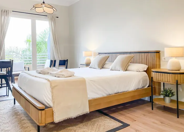 Villa Premium With Private Pool & Garden By Rems *