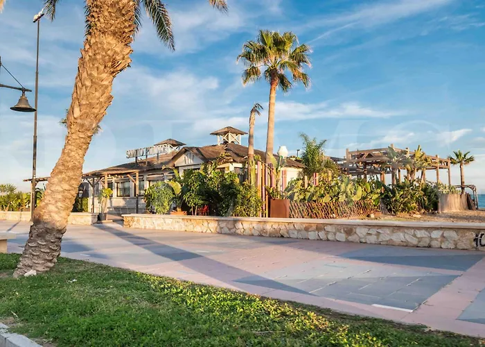 Villa Premium With Private Pool & Garden By Rems