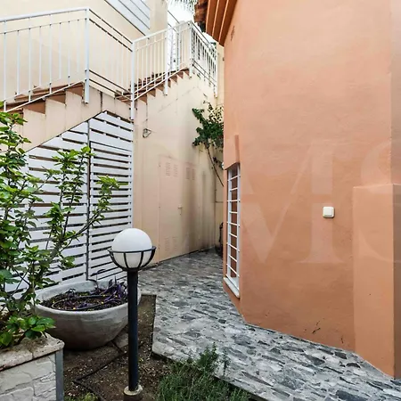 Premium With Private Pool & Garden By Rems توريمولينوس