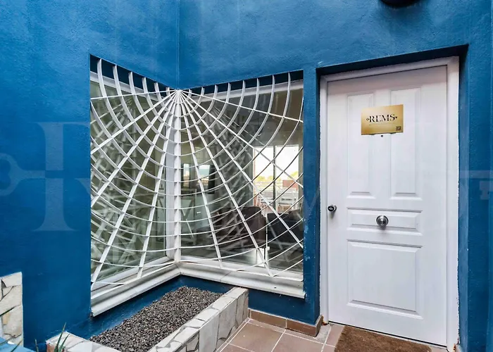 Premium With Private Pool & Garden By Rems Торремолинос